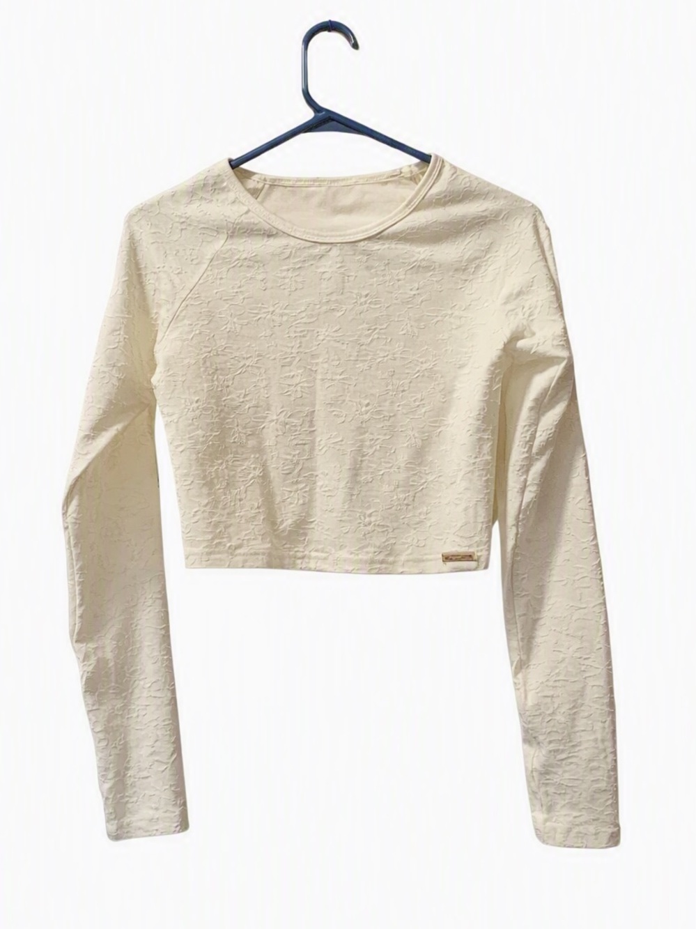 Zyia Active Snowflake Textured Crop Top – Ivory Long Sleeve, Size Medium